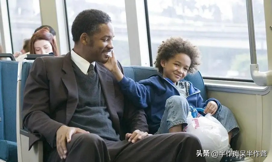 人间值得只要照亮某个角落就够了,人生就像一盏明灯照亮了别人