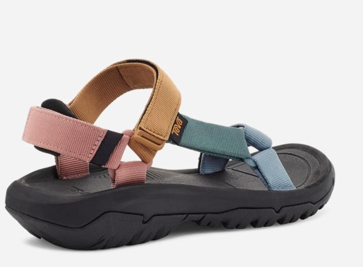 户外人生专栏,户外旅游涉水凉鞋