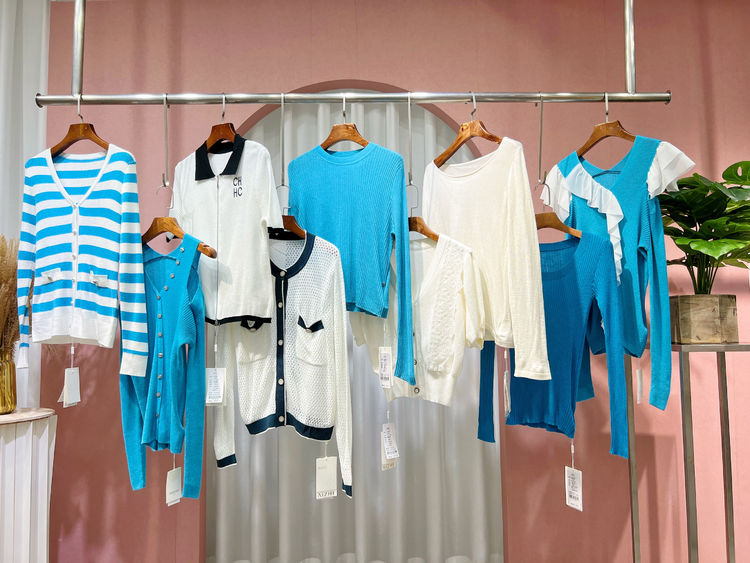 鑹惧摬澶х爜濂宠绌挎惌,鑹惧摬濂宠2017鏂版鍐