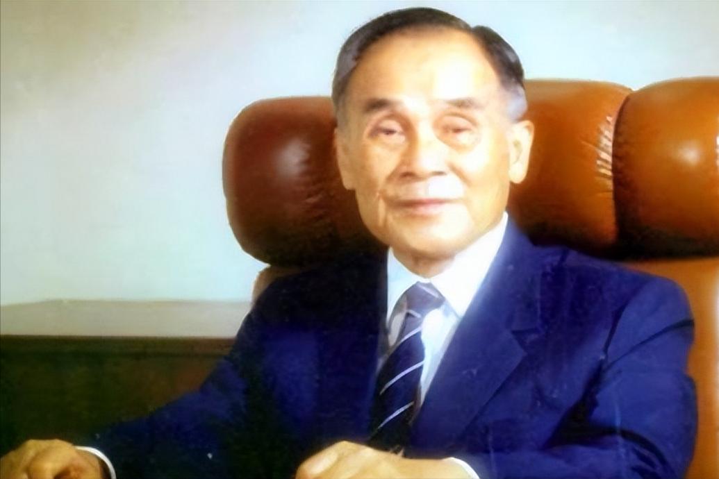 父亲挣的钱从来不帮家里,父亲赚钱却舍不得给儿子花