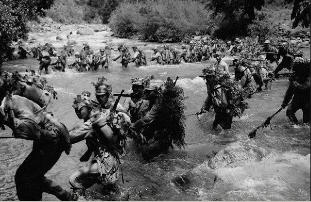 永久跪在中国的日军雕像,日本要求拆除跪着的日军雕像