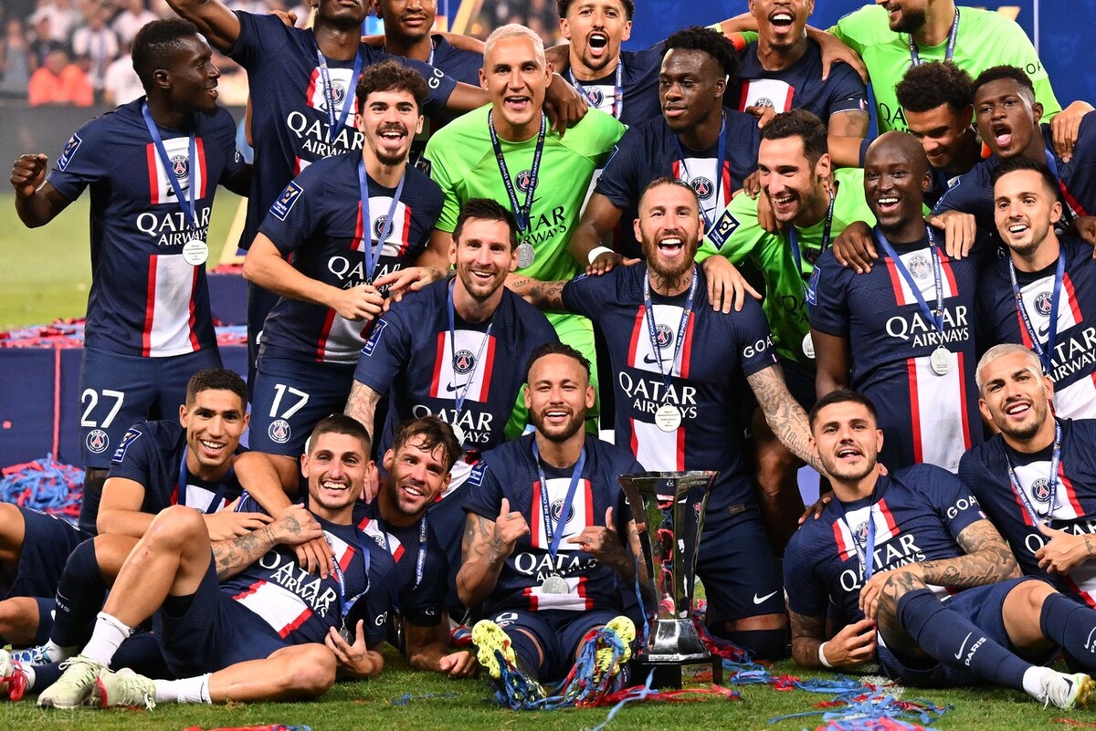 巴萨梅西球衣官方,巴萨售梅西签名队长袖标