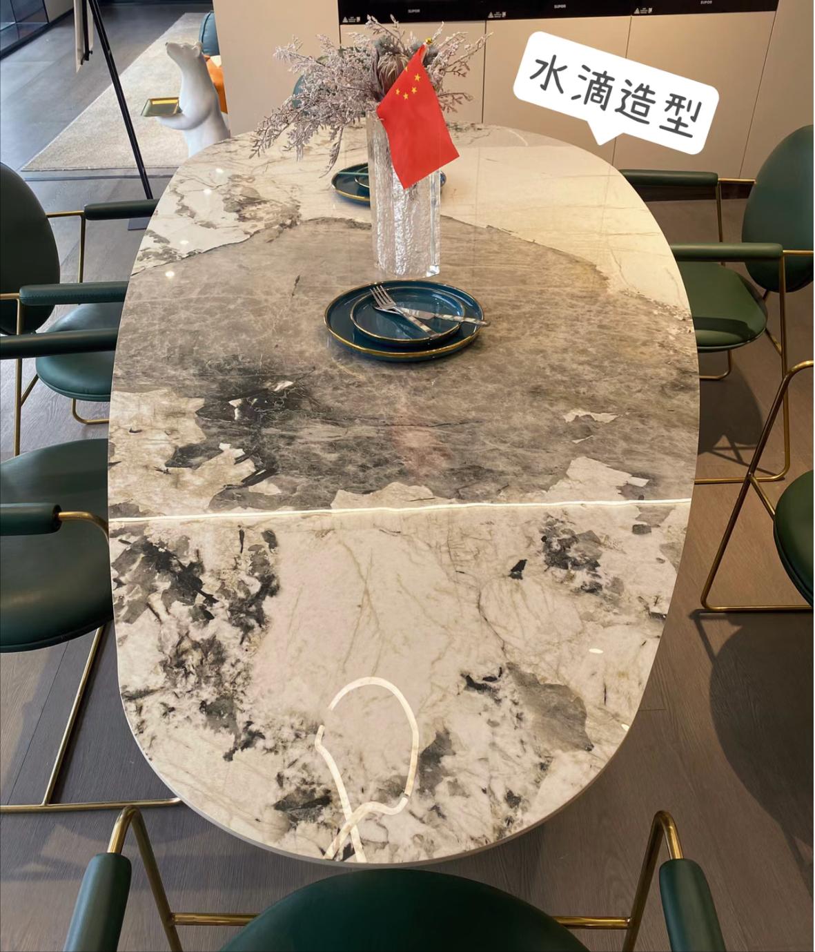 各种样式的岩板餐桌,实木餐桌和岩板餐桌效果图对比