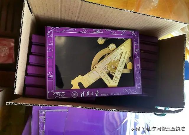 百万粉丝清华学霸卖假文创,男子冒充清华研究生成网红卖假货