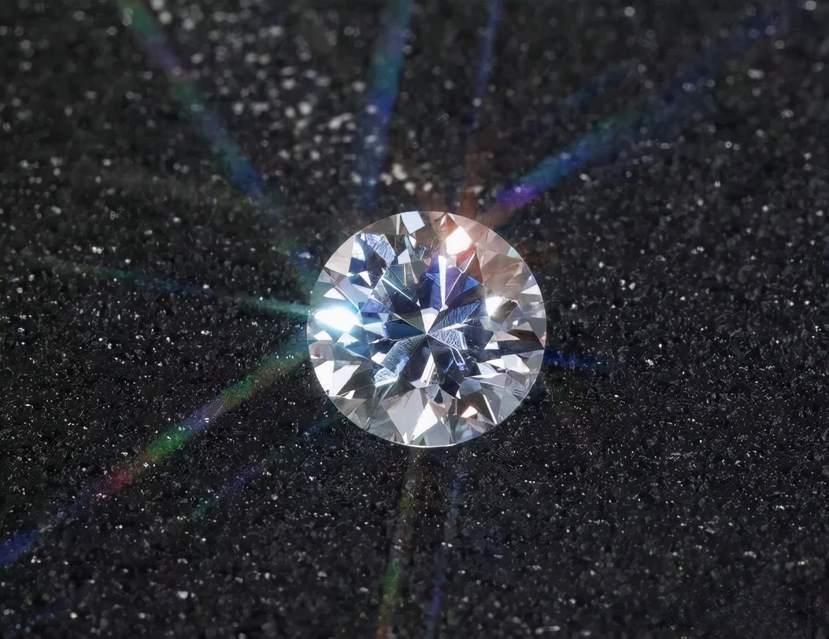 比利时魔星钻跟美国莫桑钻哪个好,莫桑钻和真钻哪个好