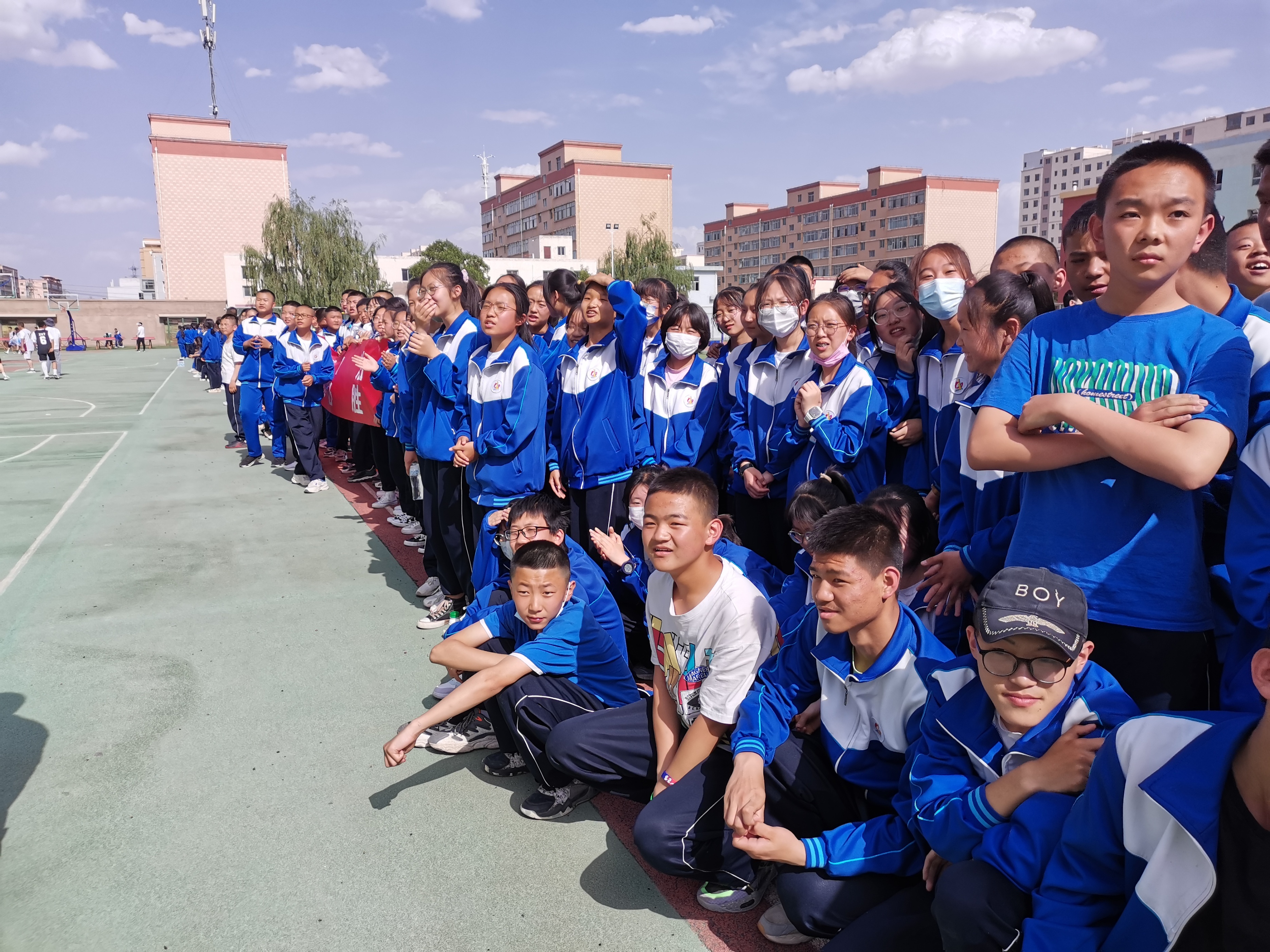 骄阳似火燃燃,骄阳似火激情四射下一句