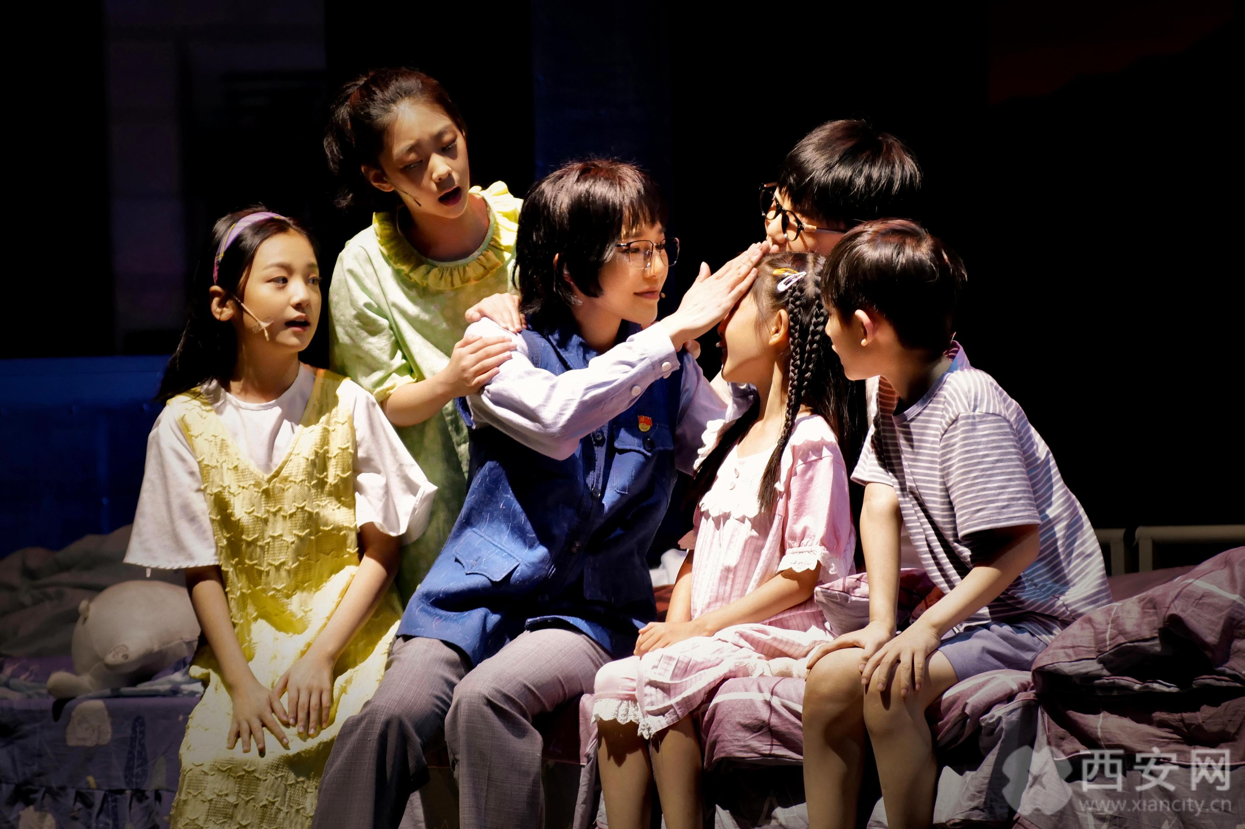 喻越越唱丝路完整版,喻越越乘风破浪春晚