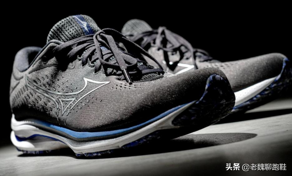 跑步小白请教跑鞋一般怎么选择,新手为什么不能穿贵的跑鞋