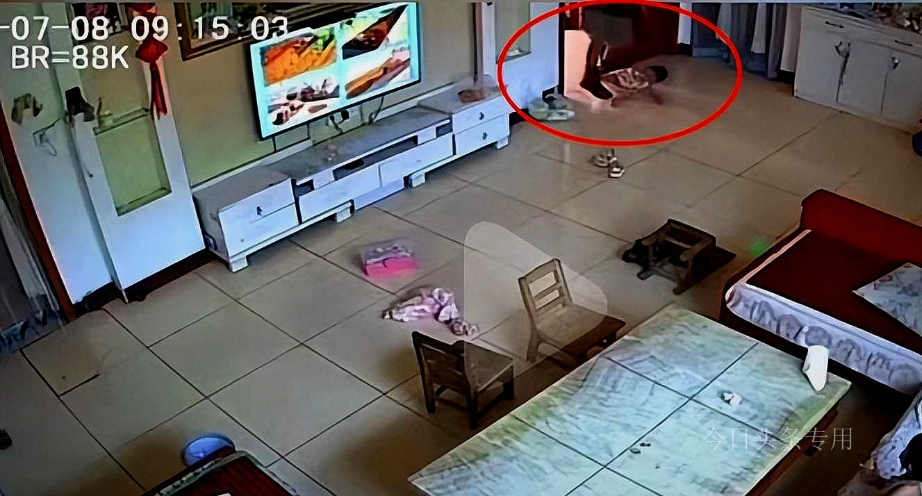 老人入室斧头砍小孩事件被判结果,老人进屋砍小孩事件