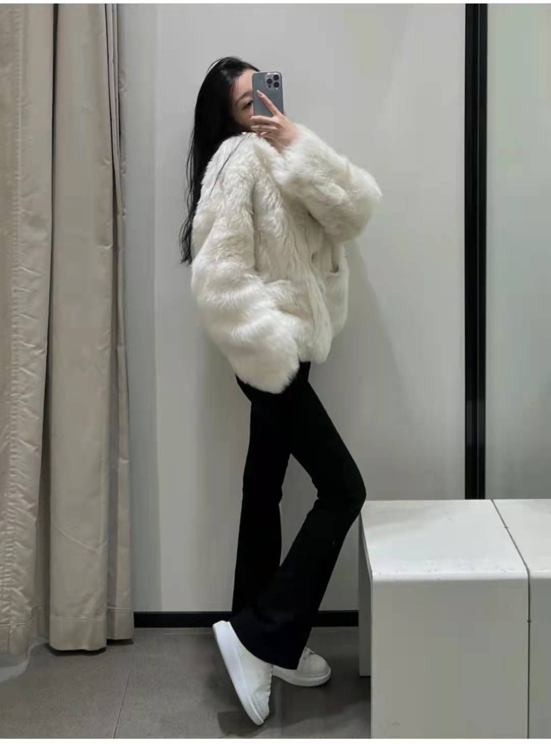 短款皮草马甲怎么搭配下装,短款皮草怎么搭配下装才好看