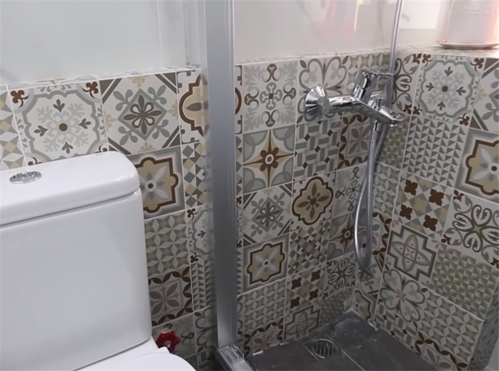 香港一对年轻情侣买房,香港90后夫妻买下35平米小家