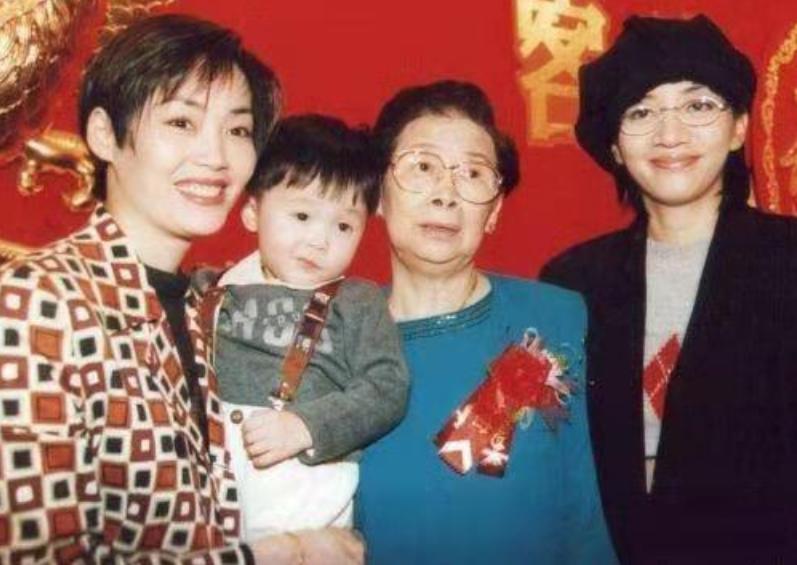 梅艳芳妈妈宣布要和儿子脱离关系,梅艳芳妈妈为什么离世