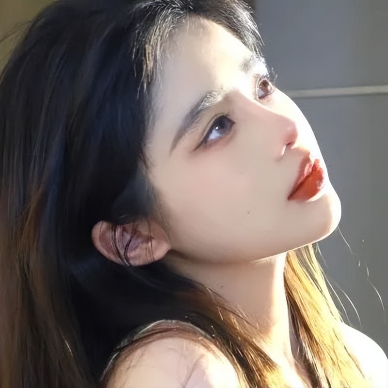 好看的精致头像女人味十足的,有艺术气息的头像唯美女