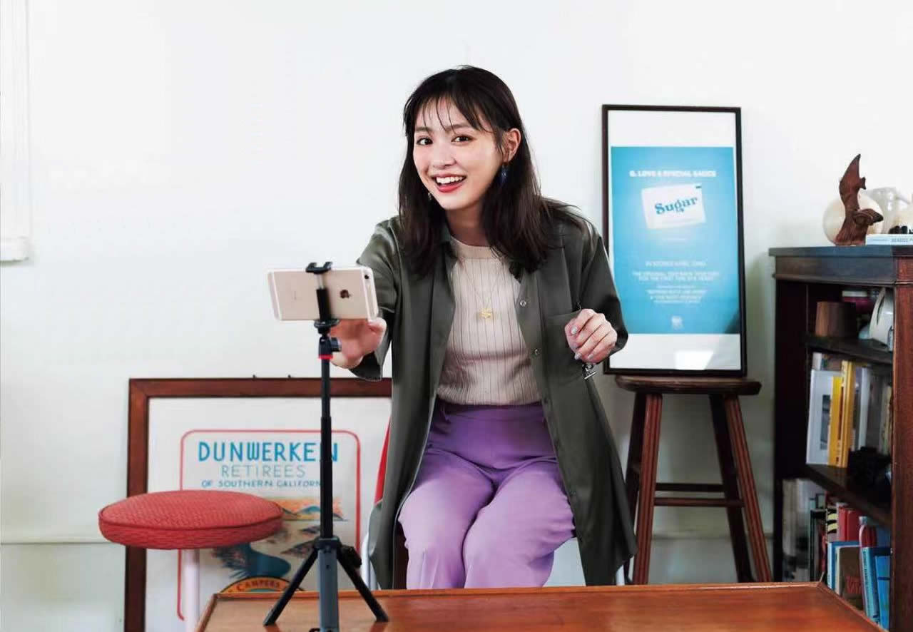 10件衣服10条裤子多少种组合方案,一双鞋子能搭配好好多风格的衣服