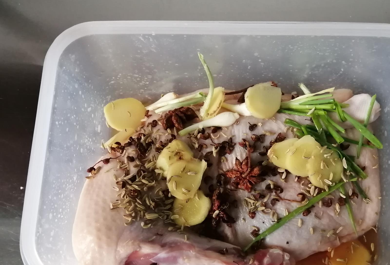 想吃烤鸭一定要这样做,想吃个烤鸭在家怎么烤