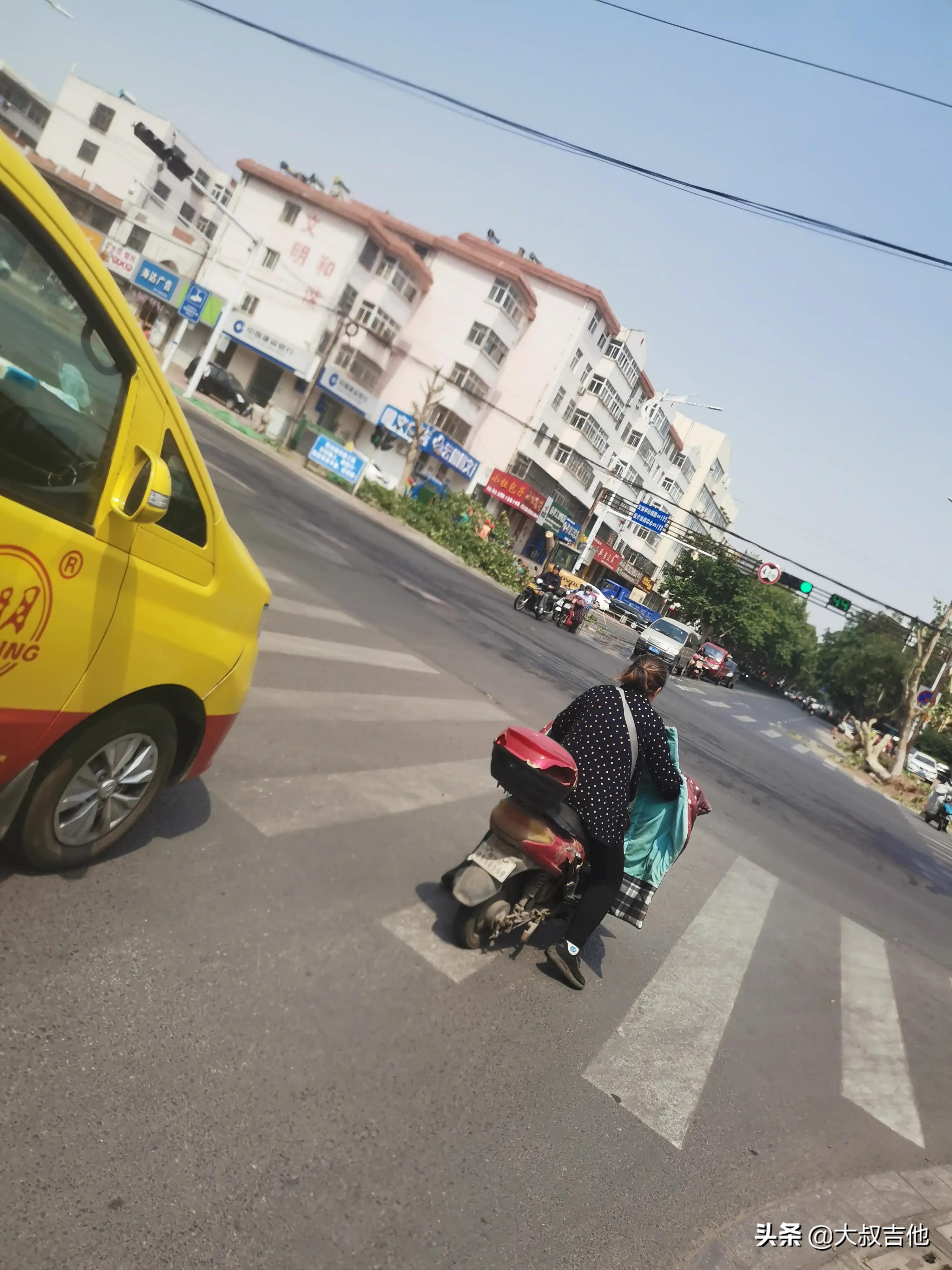 哭泣的大树简笔画,哭泣的大树