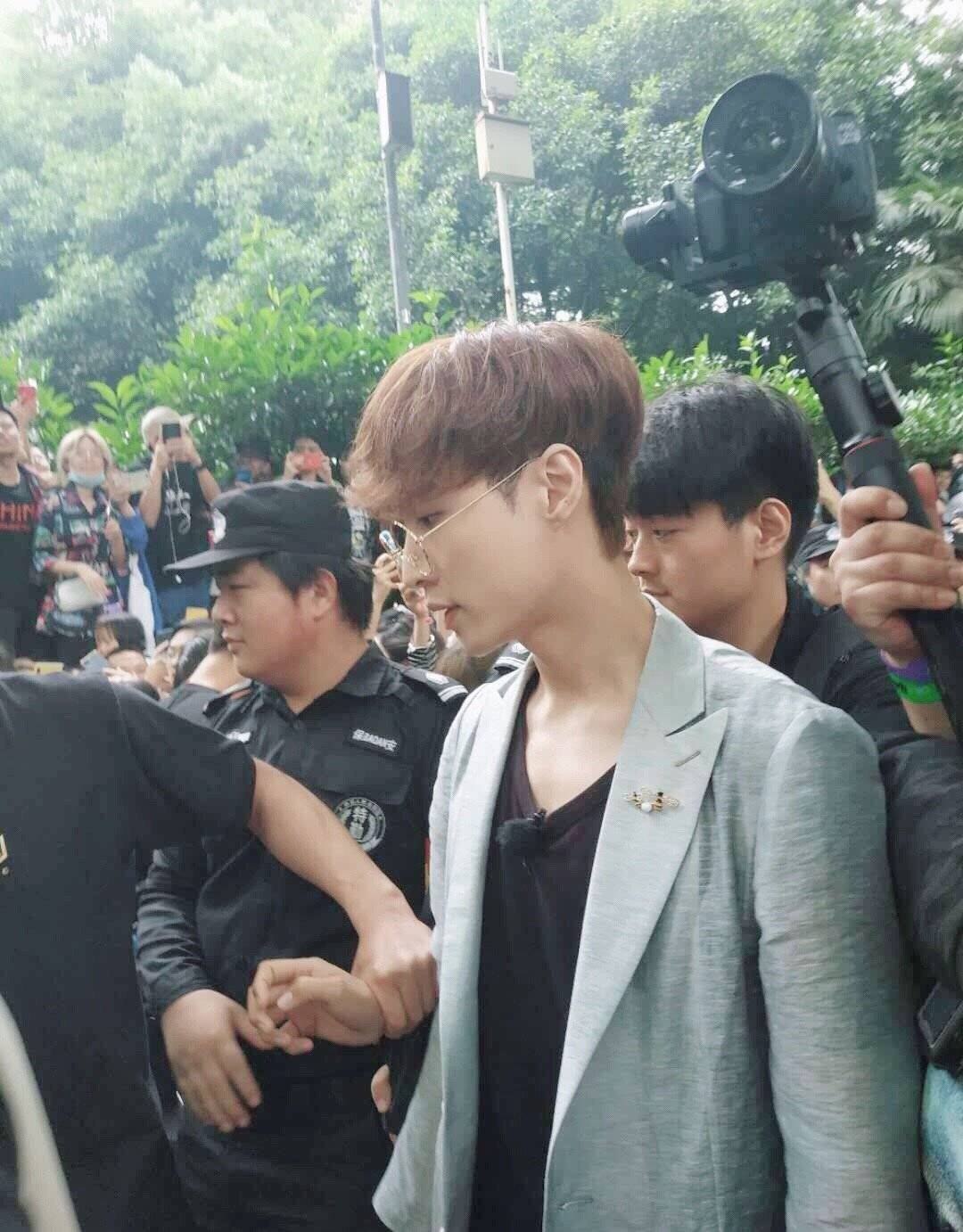 毛不易张艺兴微博之夜,张艺兴和毛不易