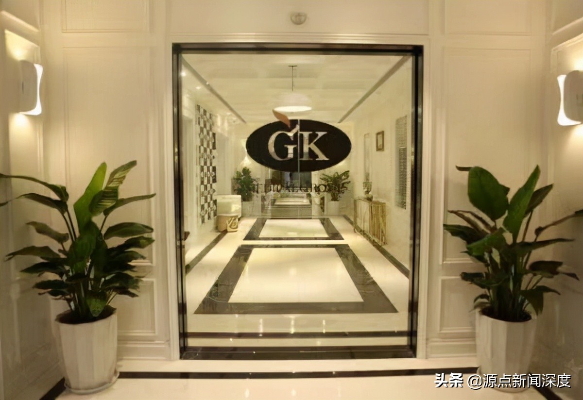 四川一女子上海取肋骨做隆鼻手术自称遭毁容,查出重度抑郁,司法鉴定显示医方最高担责8.5成,她获赔7万余元