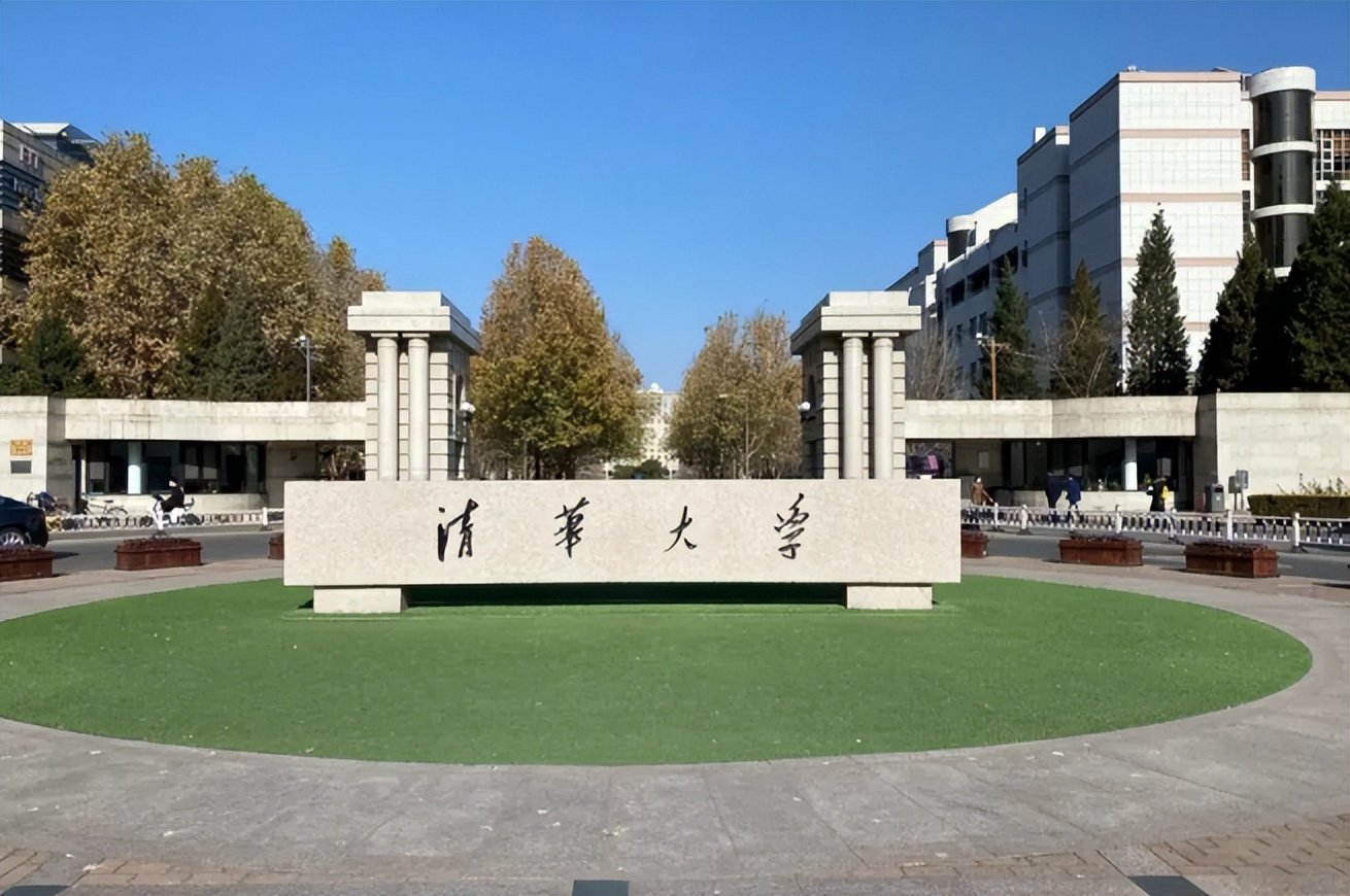 “清华有啥了不起”，因女儿高考打折的凉菜摊，被网友嘲讽到关门