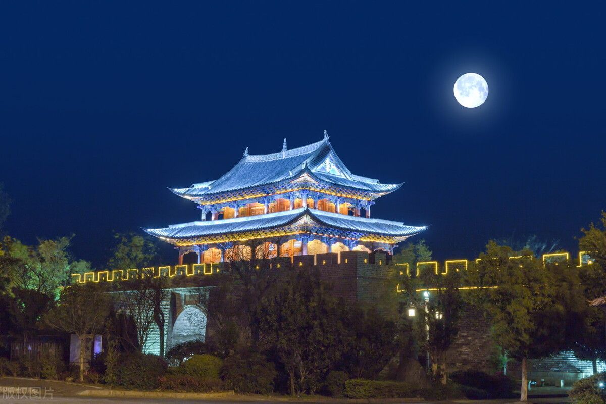 云贵川三地好玩的地方,云贵川附近哪个景点景色最好