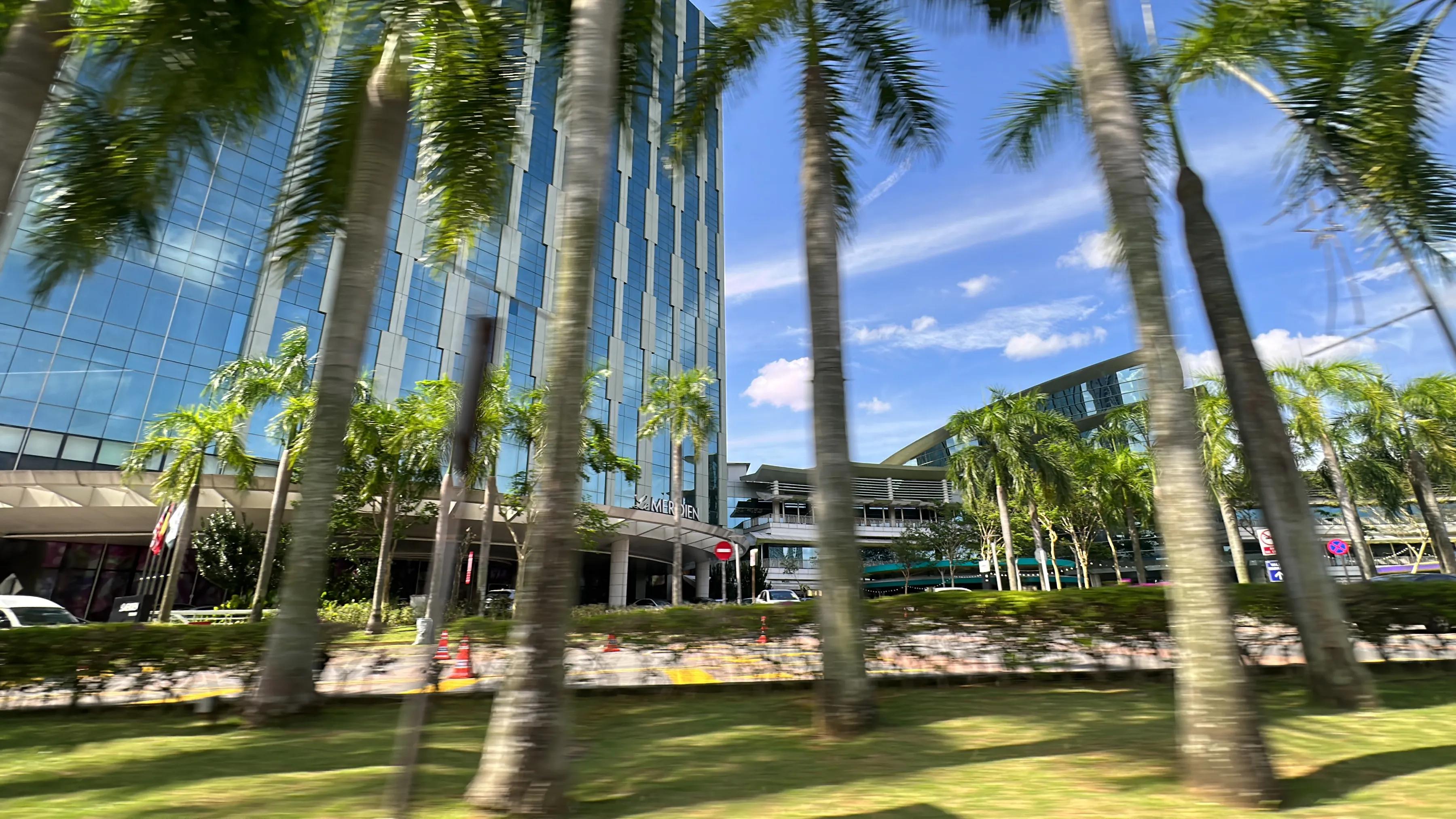 才知道吉隆坡行政中心“搬家”了，原因竟然是怕官员迟到，牛了