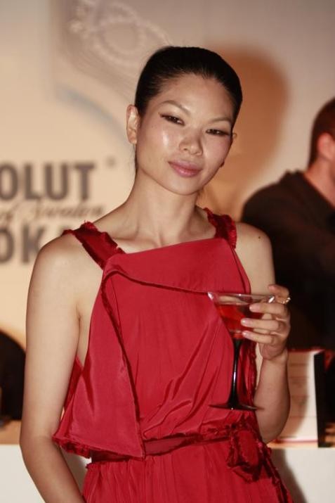 最丑名模吕燕,丑模吕燕嫁入豪门