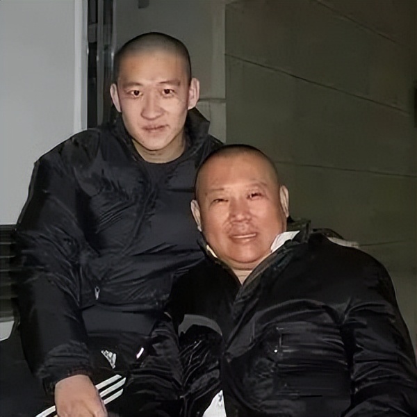 曹云金直播郭德纲送人气票,曹云金说线上直播郭德纲态度