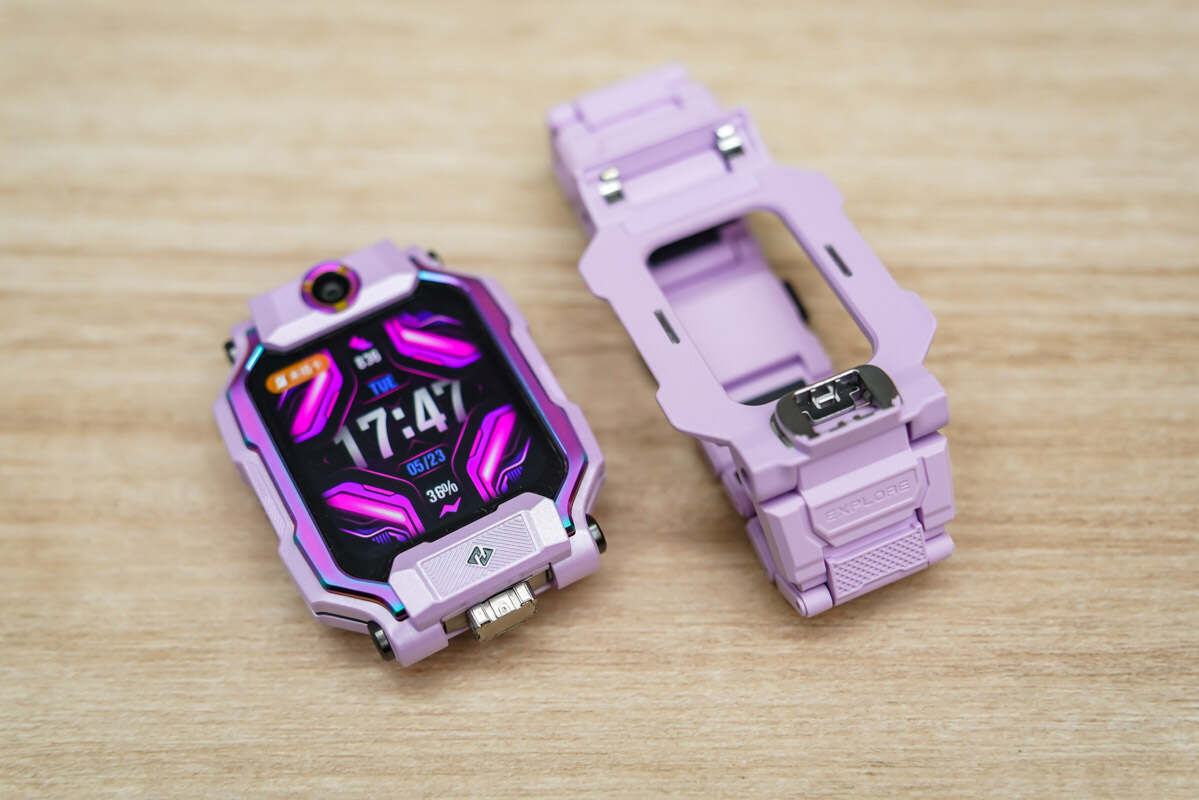 小天才儿童电话手表z7测评,小天才z9手表后面有时闪红光