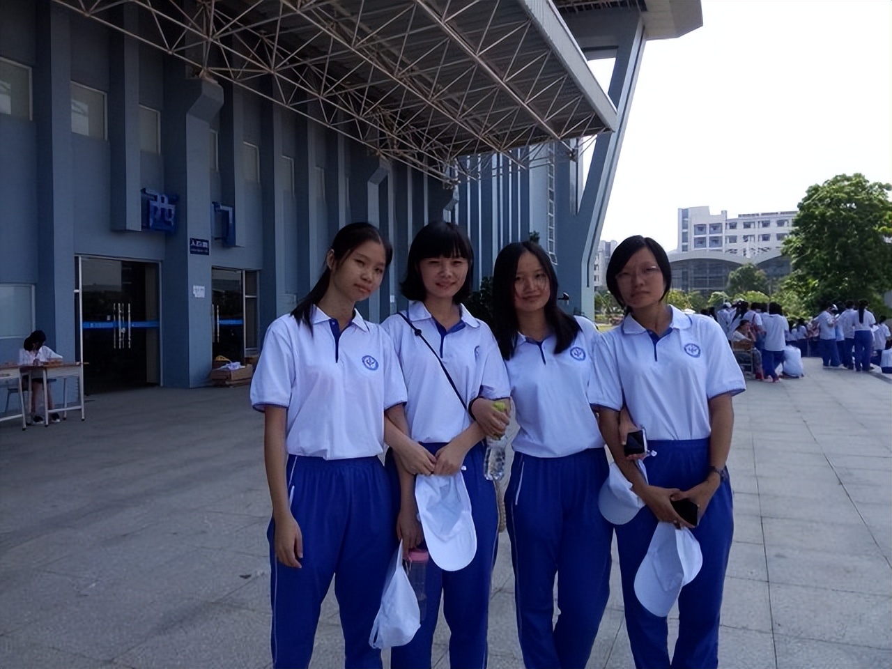 听见室友在说自己坏话怎么释然,突然听见室友在议论你你怎么办