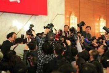 篮球巨星姚明现在的年龄有多大了,姚明为什么退役六年才入选名人堂