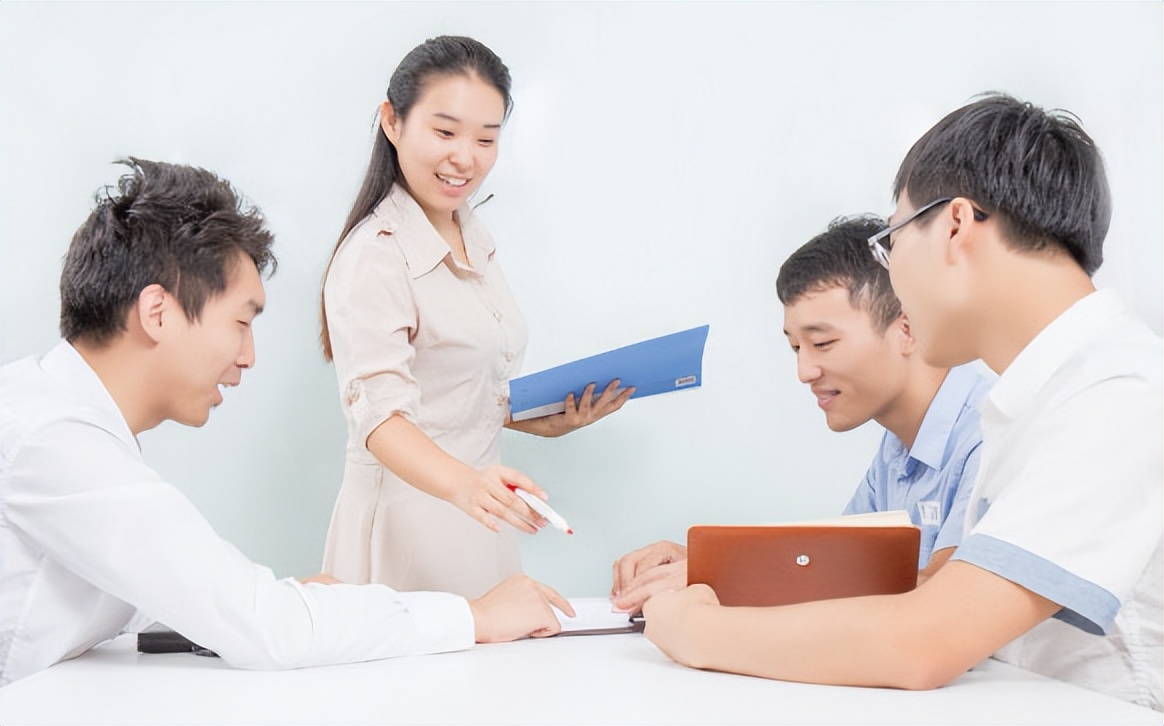 商务英语写作能力培养与思考,商务英语专业简介及培养目标