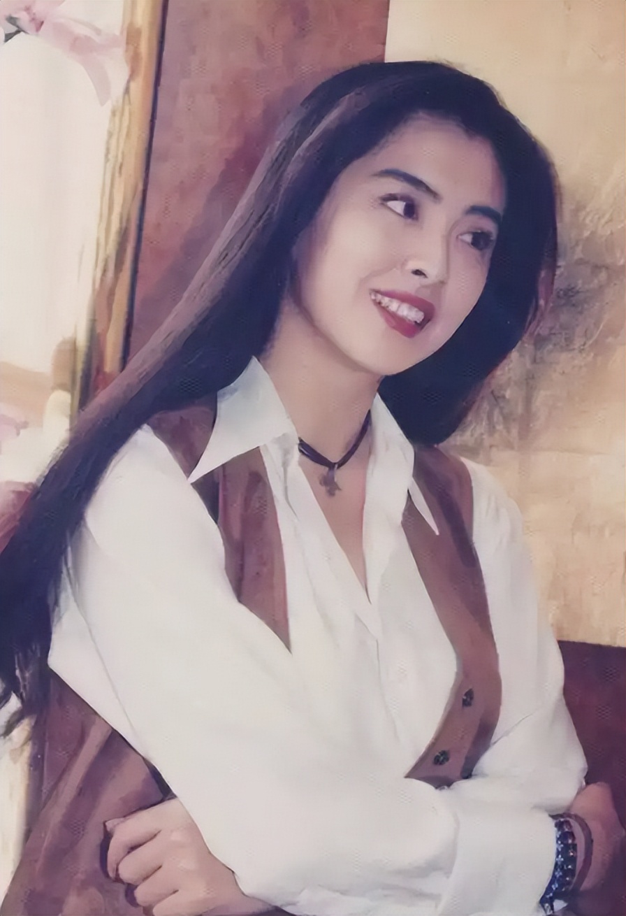 53岁王祖贤皮肤松弛,55岁王祖贤近照曝光美到像精修图