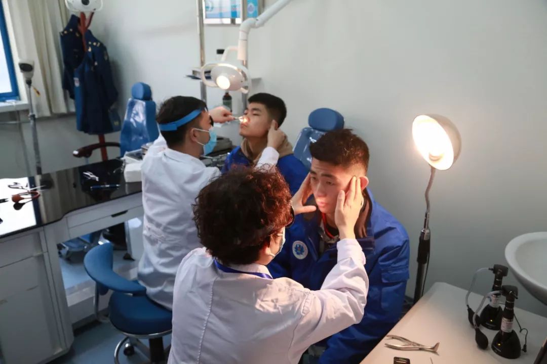 空军招飞对心脏体检要求,空军招飞体检放射科查什么