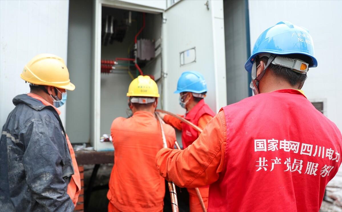 最受欢迎金饭碗排名,想进国家电网选什么大学最超值