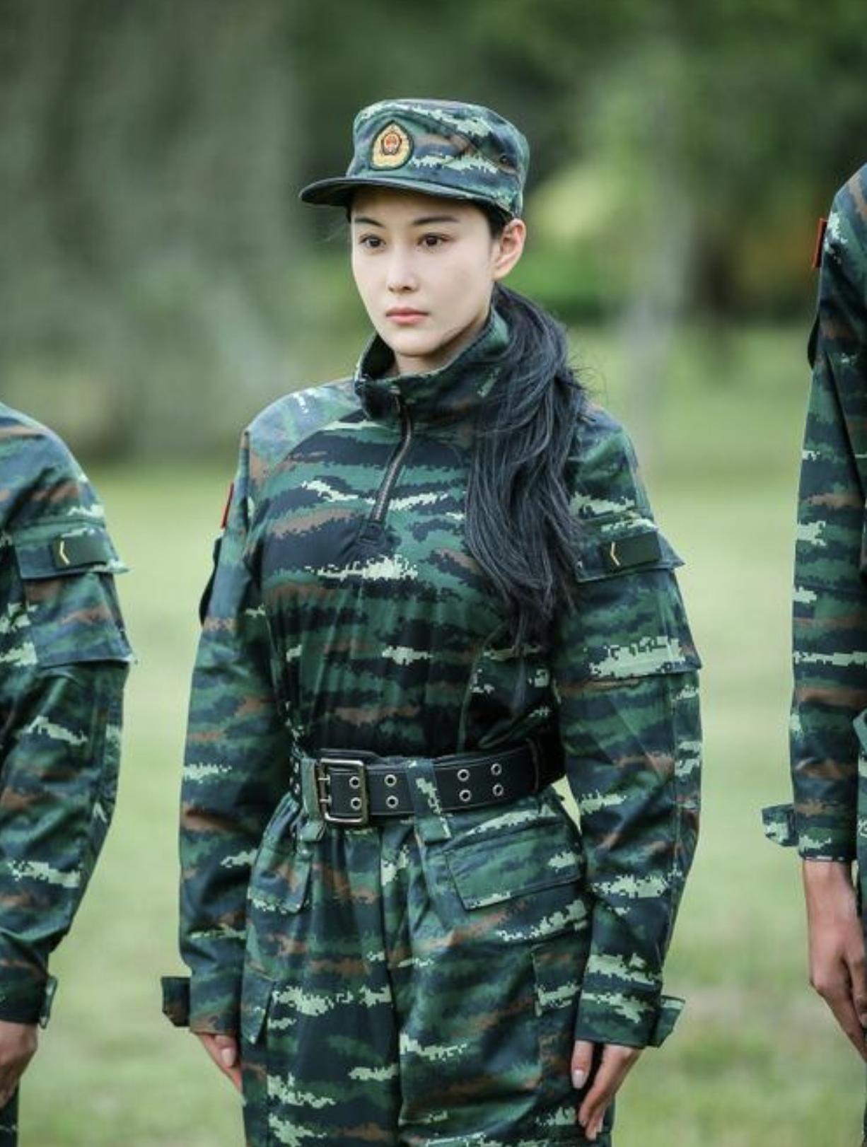 张馨予:被渣两次,深陷“野模”风波,却摇身一变成“最美军嫂”