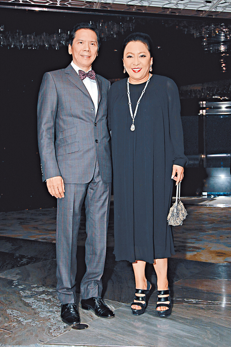 向华强和丁佩离婚42年,向华强和丁佩为什么结婚