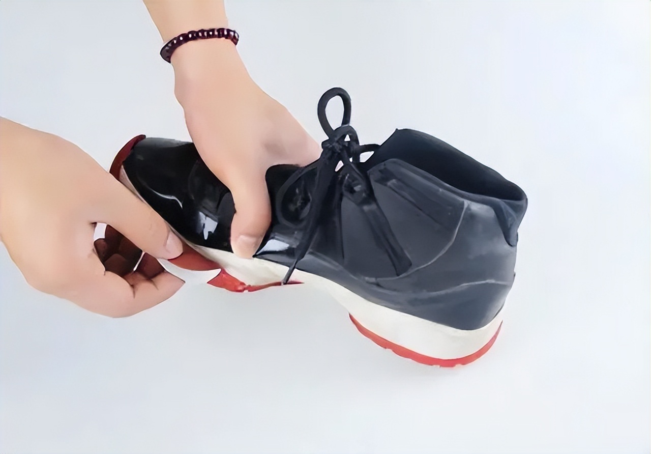 如何正确使用502胶水粘鞋,鞋子开胶用502