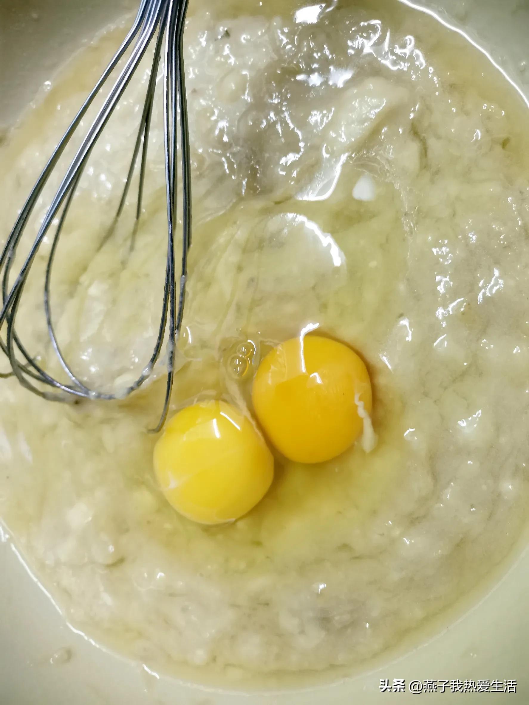 小蛋糕面包制作教程简单又好看,少糖少油香蕉蛋糕的家庭做法视频