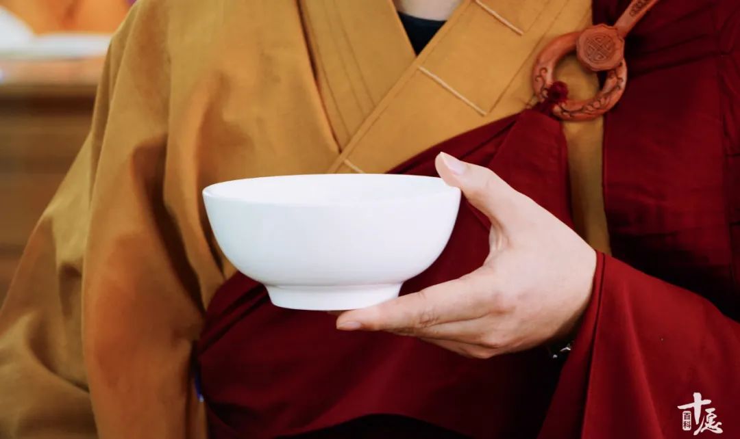 去寺院过门槛有什么讲究,去寺庙吃斋有什么讲究