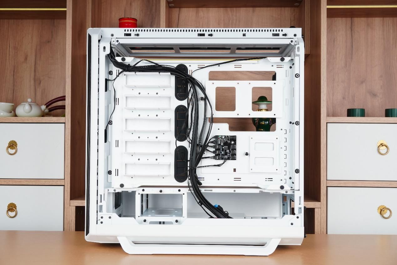 跟噪音说拜拜，德静界bequiet!高端静音主机装机推荐