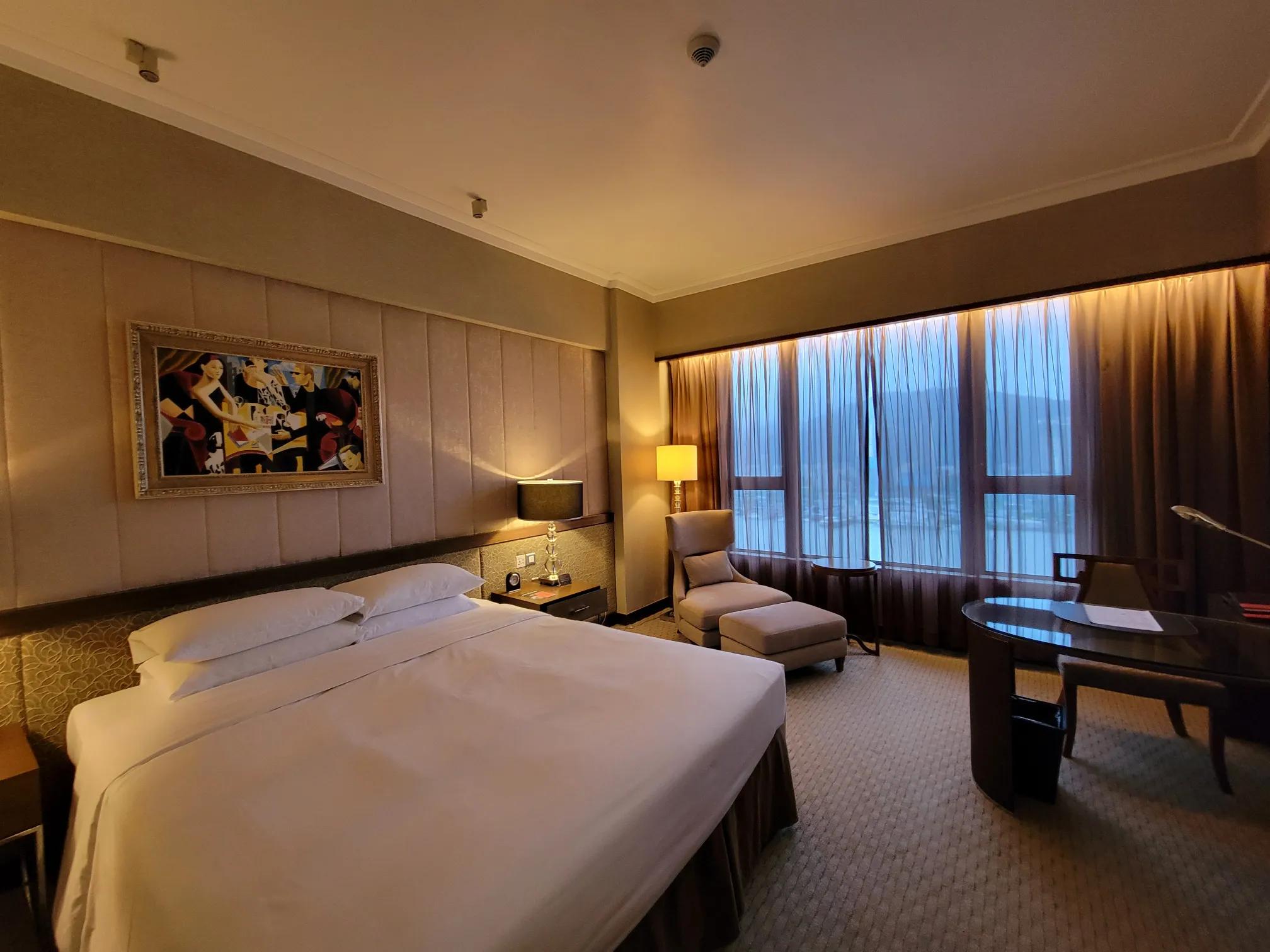 澳门索菲特酒店是五星级吗,澳门索菲特有名牌店吗