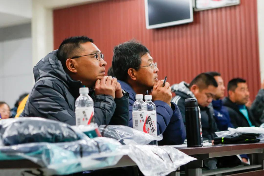 如皋少儿足球培训,如皋校园足球精英训练营