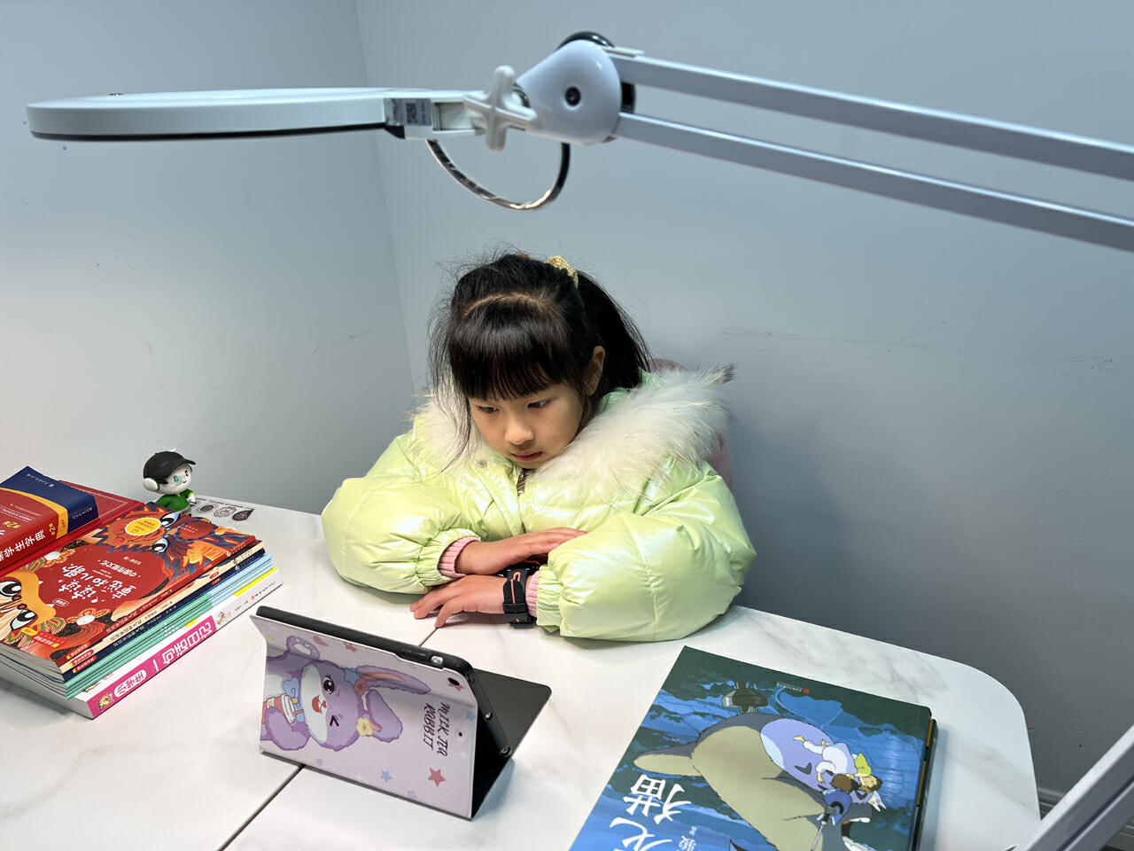 nir红光能用于照射眼睛么,nir红光护眼台灯靠谱吗