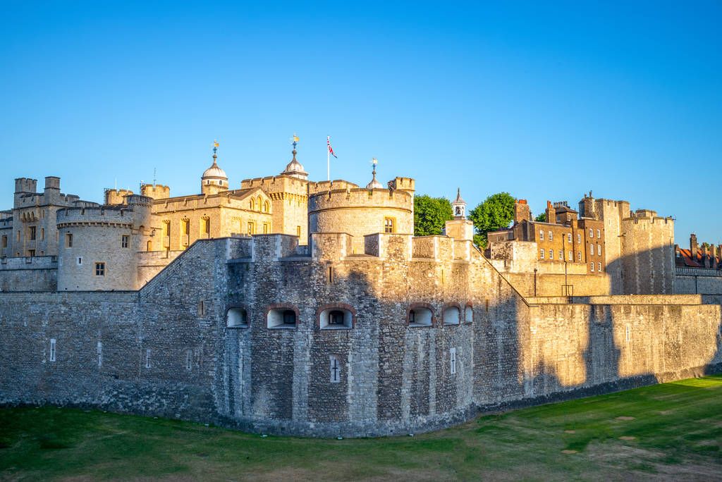 旧护照换新护照签证怎么办,换新护照后原护照的签证怎么办