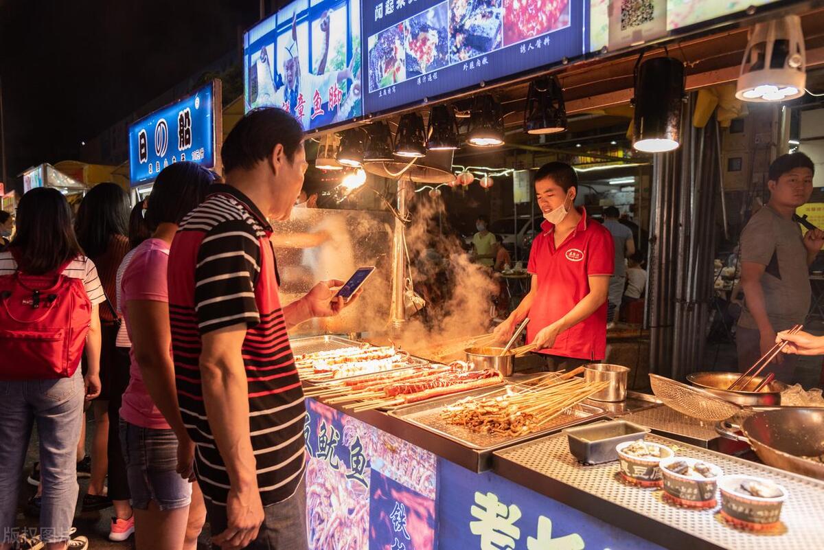 今年加盟餐饮行业前景如何,加盟餐饮有没有前途