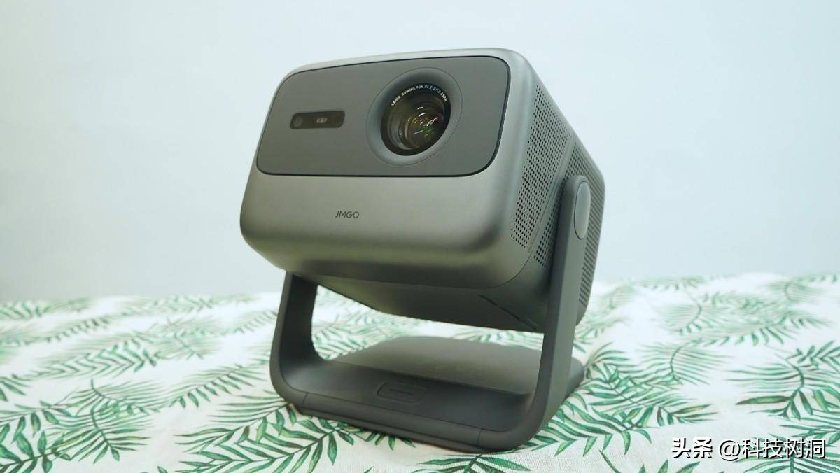 2019便携式投影仪哪个品牌好,现在市场上哪款投影仪比较好