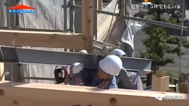 蜗居在16m²的小房子只为白嫖迪士尼烟花!一家四口家装7处机关