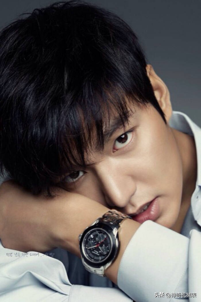 戴不同价格的手表,戴的手表品牌体现品位