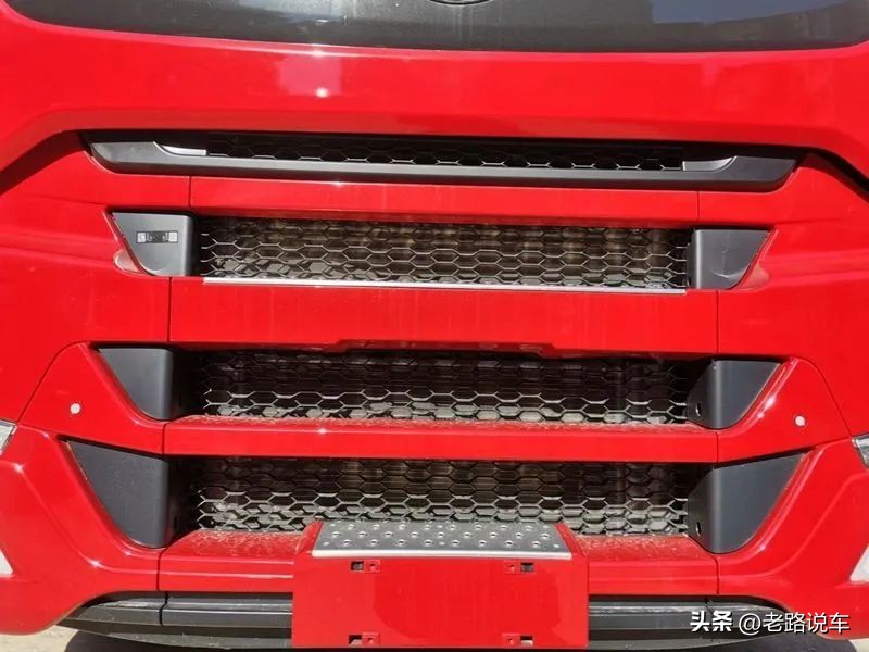 23款东风天龙kx560旗舰牵引车,东风天龙kx530旗舰版