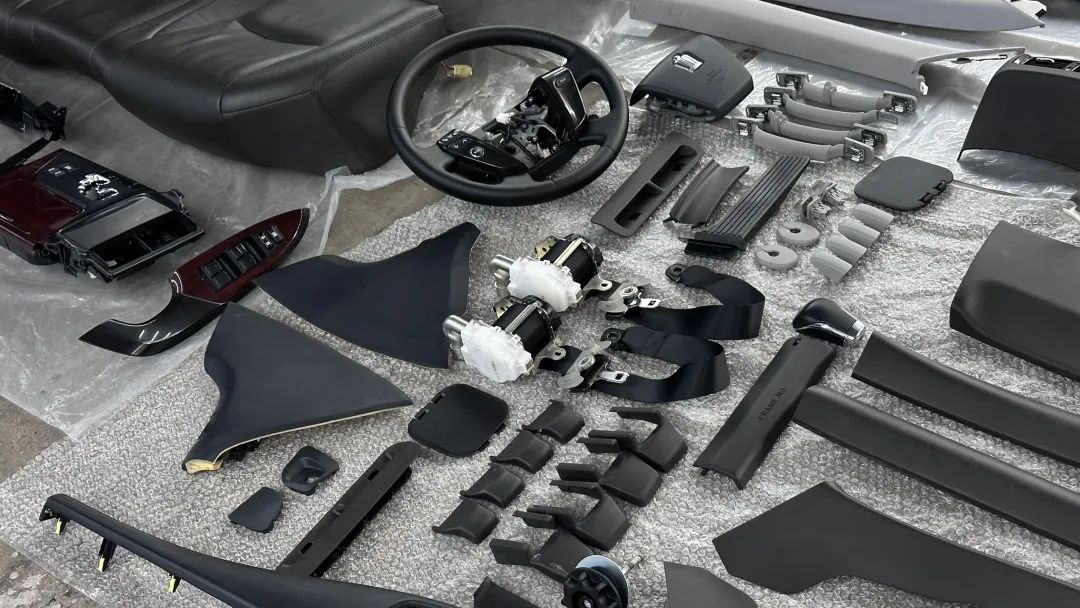 13代半皇冠底盘松散回炉重造,十三代皇冠彻底整备